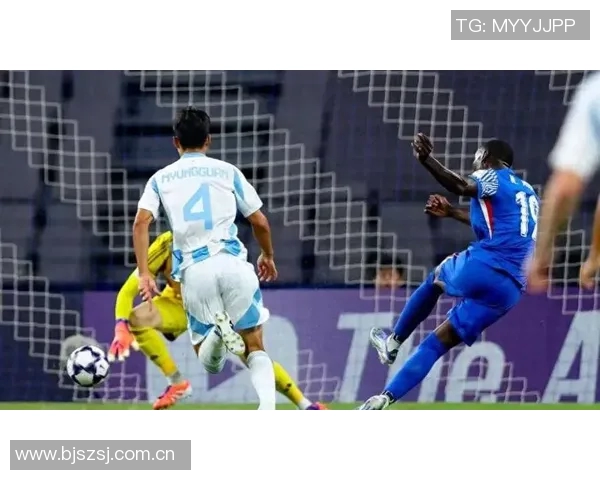 申花八次射门无果与蔚山战平阿苏埃错失单刀争议判罚引热议 申花八次射门无果与蔚山战平阿苏埃错失单刀争议判罚引热议