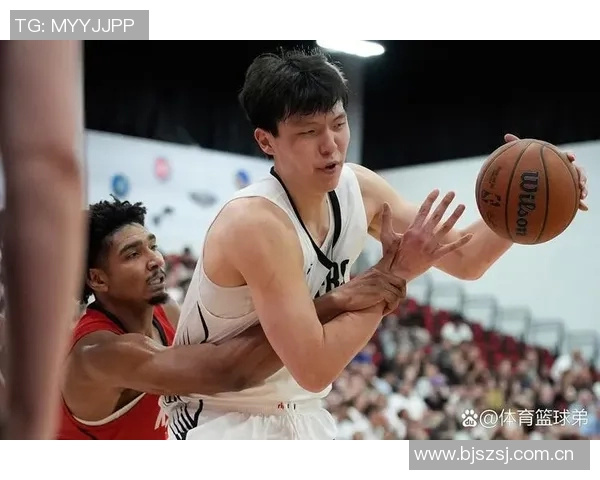 杨瀚森与克林根联手打造内线防线共同提升球队竞争力 杨瀚森与克林根联手打造内线防线共同提升球队竞争力