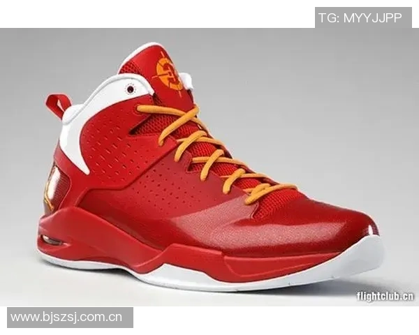 迈克米勒致敬两连冠将爱车改装为詹姆斯迈阿密配色球鞋主题款式