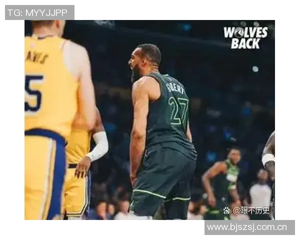 里夫斯火力全开两场狂砍92分追平东契奇前两场得分纪录 里夫斯火力全开两场狂砍92分追平东契奇前两场得分纪录