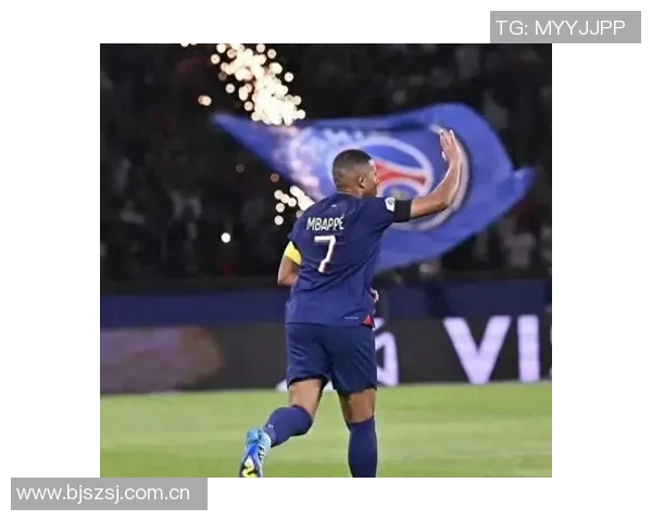 姆巴佩因裁判第98分钟吹哨不满上前理论遭黄牌处罚引发争议 姆巴佩因裁判第98分钟吹哨不满上前理论遭黄牌处罚引发争议