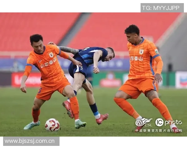 山东泰山队出发武汉备战中超收官战全力争胜迎接武汉三镇挑战