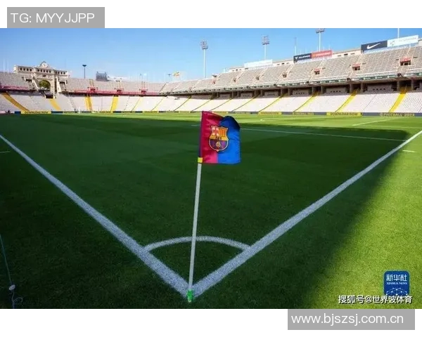 亚马尔社交媒体分享诺坎普夕阳美景预示着一个难忘的夜晚即将开启