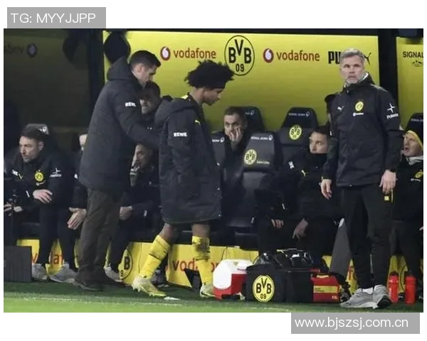 阿德耶米在多特遭遇困境曼联与其经纪人门德斯展开接触