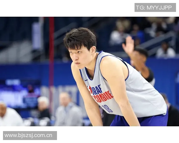 杨瀚森逐渐适应高强度比赛展现出色表现赢得球迷赞誉 杨瀚森逐渐适应高强度比赛展现出色表现赢得球迷赞誉